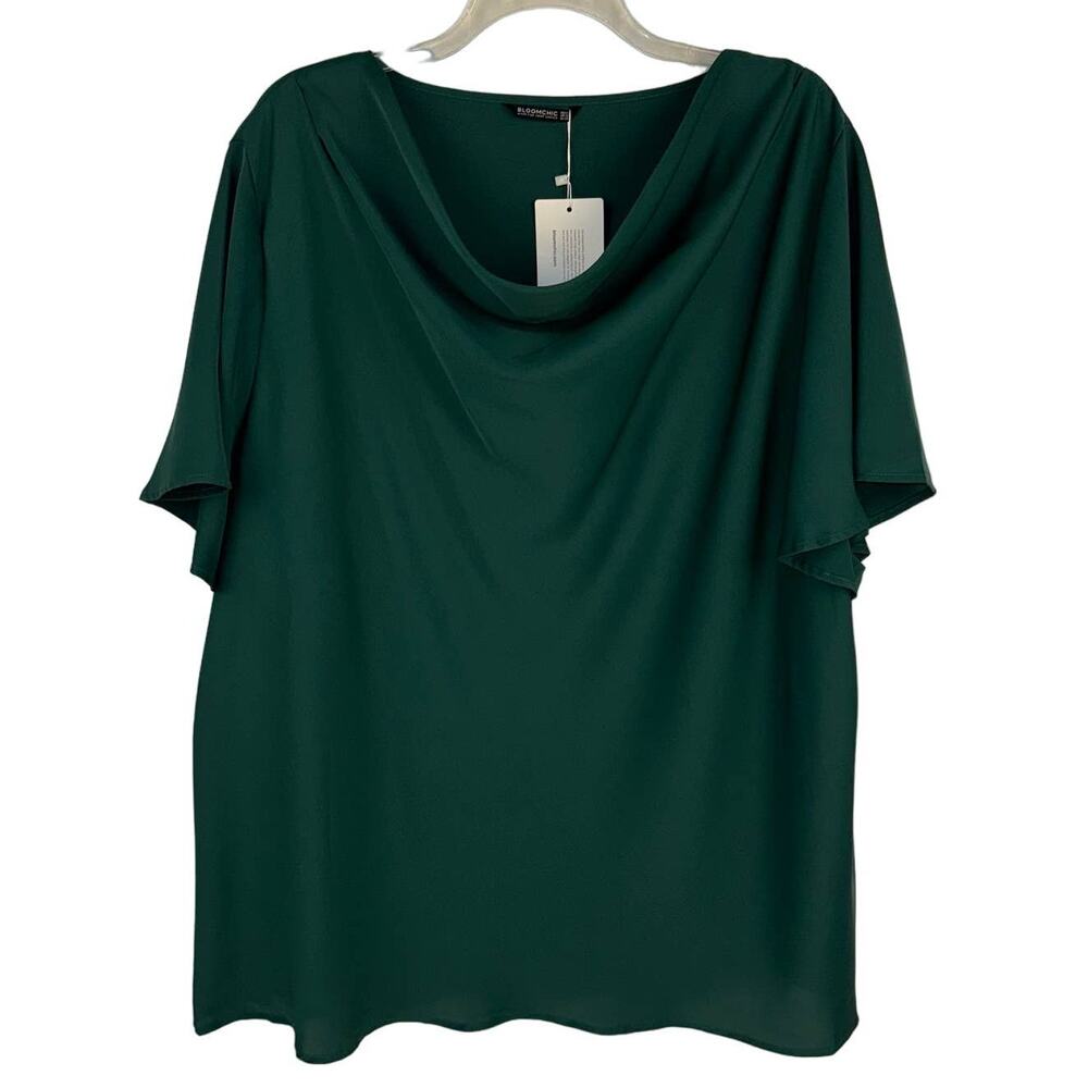 NWT BLOOMCHIC | Christmas Green Cowl/Drape Neck Flowy Satin Top | Women's 20